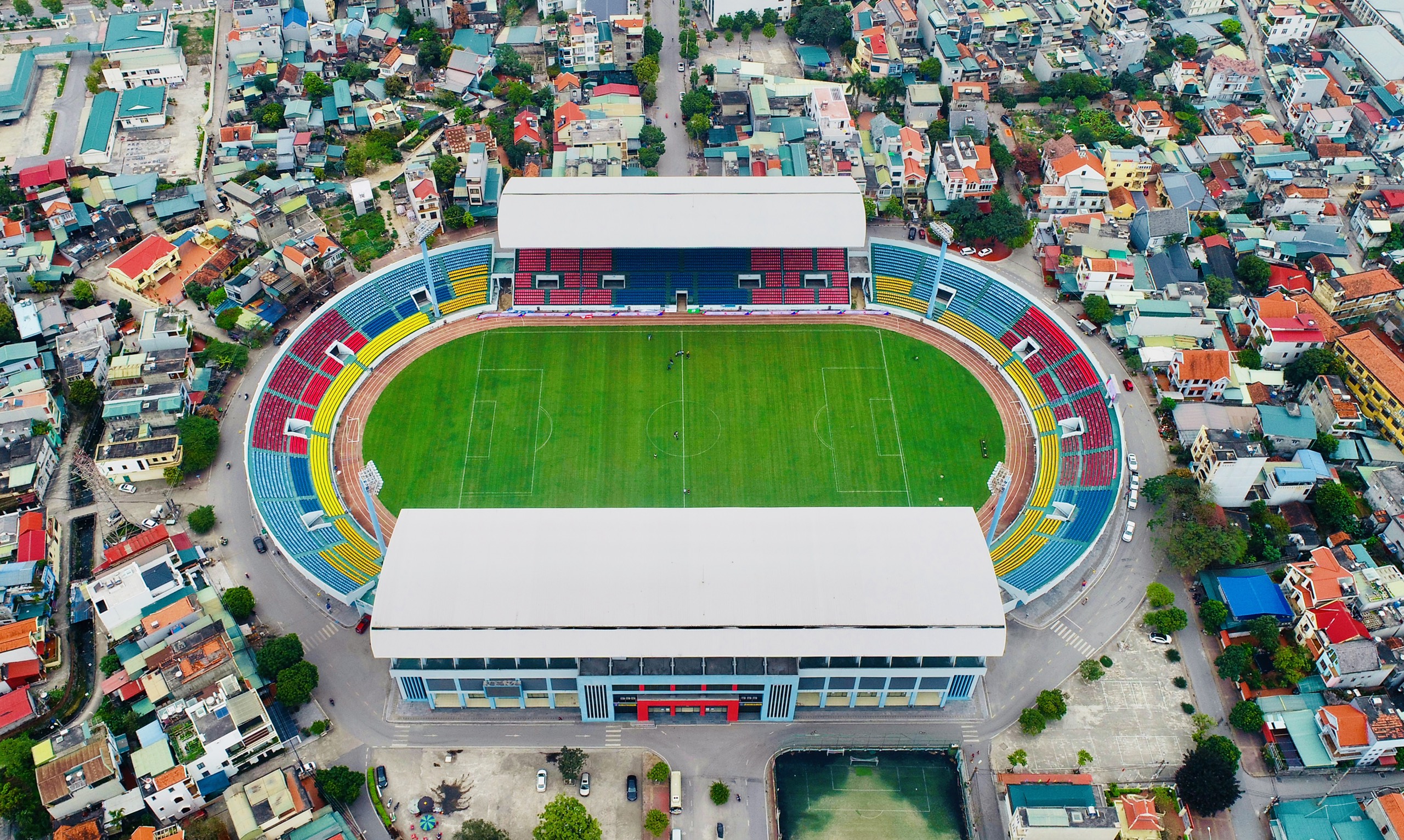 Sân vận động Cẩm Phả là nơi tổ chức thi đấu môn bóng đá nữ